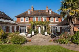A unique seven bedroom house in one of wimbledon village's most sought after locations with flexible accommodation, featuring a gym, an indoor pool, and a south facing garden. Housing Market In Wimbledon Rallies Financial Times