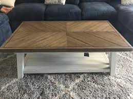 Stownbranner Coffee Table In 2020 Coffee Table Table Ashley Furniture Homestore