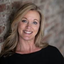 Corrine Castro's Instagram, Twitter & Facebook