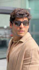 Día largo de llamado. Hoy me siento muy afortunado y agradecido de traerme  hasta acá, y sobre todo, de hacerme responsable de mi vida. Les amo ❤️  #vlog #grwm #storytime #actor |