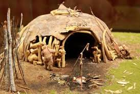 Musee De Prehistoire Grand Pressigny Hominides Prehistoire Musee De La Prehistoire Homme Prehistorique