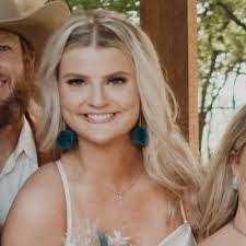 Linda Ladner's Instagram, Twitter & Facebook