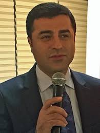 Hdp, resmi twitter hesabından selahattin demirtaş hakkında verilen tahliye kararına ilişkin açıklamada bulundu. Selahattin Demirtas Vikipedi