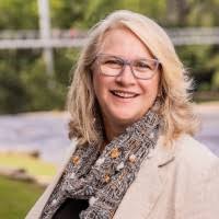 Elizabeth Crews Email & Phone Number