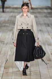 Alexander Mcqueen Spring 2020 Ready To Wear Collection Mcqueen Fashion Fashion Fashion Week