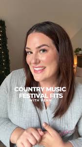 Breaking Free with Tracy Peart & Lora Grady Our series continues with  @tracypmakeup & @lorakgrady as they discuss being able to write your own  story, allowing yourself to wear what you want