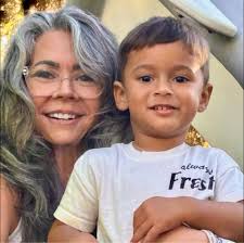 What are the must-see attractions and experiences in Venice, Italy?