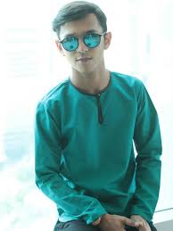 Jasa tino yang tak kalah penting adalah menyusun buku berjudul gambar menggambar. Aiman Tino Mahu Bahagiakan Ibu Bapa Keluarga Entertainment Rojak Daily