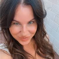 Julie Bitner's Instagram, Twitter & Facebook