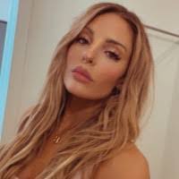 Jessica Sabbagh's Instagram, Twitter & Facebook