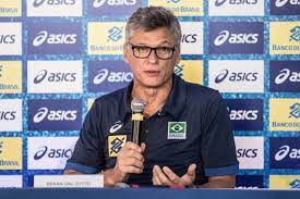 O treinador está internado desde o dia 16 de abril. Renan Dal Zotto Apresenta Piora E Volta A Ser Intubado Surto Olimpico