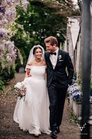 Gewachshausliebe In Der Alten Gartnerei Bei Munchen Hochzeitsfotos In 2020 Hochzeitsfotos Hochzeitsportraits Hochzeit
