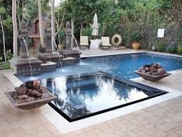 Fontaine De Jardin Et Deco De Piscine Avec Sculpture Hot Tub Garden Pool Designs Geometric Pool