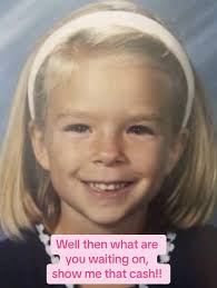 Rae Freeman (@littleraegae)