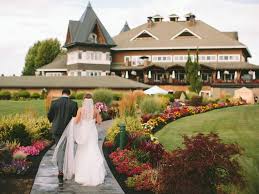Portland Wedding Venues On A Budget Affordable Oregon Wedding Venues In 2020 With Images Wedding Venues Oregon Portland Wedding Venues Portland Oregon Wedding Venue