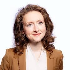 Lisa Veale's Instagram, Twitter & Facebook