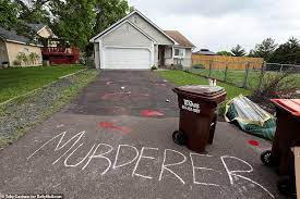 Derek chauvin today confirmed that he will not testify at his trial over the murder of george floyd. A Murderer Lives Here Protesters Brand Home Of White Cop Over George Floyd S Death Daily Mail Online