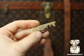 Malle Louis Vuitton Serrure Incrochetable A Gorges Malle Malle Ancienne Serrure