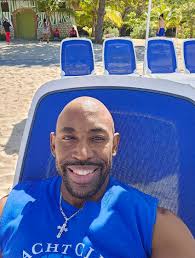 Locust Hill resident shares Cancun retirement life