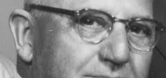 Egbert Davis's Instagram, Twitter & Facebook