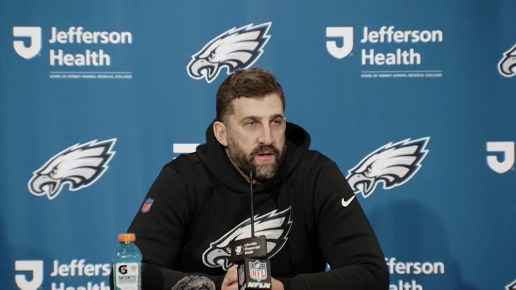 Eagles coach Nick Sirianni defends A.J. Brown