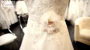 Das hochzeitskleid wird entsprechend der psychologischen traumdeutung oft als heiratswunsch interpretiert. Xl Hochzeitskleid Macht Dich Schlank Und Sexy Youtube