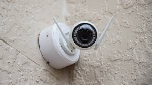 Un impianto di antifurto wireless ha il compito di proteggere la casa sia dall'esterno che all'interno, ecco alcuni consigli come sceglierlo e come progettarlo. Antifurto Wireless Differenza Tra Doppia E Tripla Frequenza