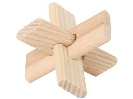 Odysseus kann sein dreiteiliges, rätselhaftes kreuz nicht mehr zusammenbauen. Mini Ratselspiele Aus Holz Nachhaltige Spiele Und Geschenke