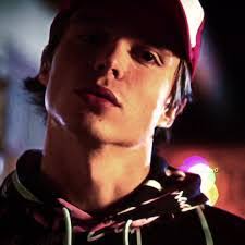 Jason Caruthers's Instagram, Twitter & Facebook