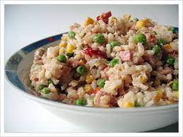 Il riso è davvero ricco di proprietà benefiche, ragion per cui è il secondo cereale più consumato in tutto il mondo (dopo il grano). L Insalata Di Riso E Un Piatto Da Abolire