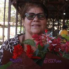 Descubre tu lado creativo y llena de color tu vida! Ven a nuestro Taller de  Elaboración de Flores de Chenille facilitado por la talentosa Nancy Reverón  y aprende a transformar simples materiales