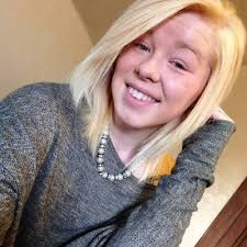 Amber Yurga's Instagram, Twitter & Facebook