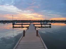 This master planned community on lake eufalia has a fully functioning boat club, parks and pools and a working farm. 7 Stunning Cabins In Dallas 2021 Edition