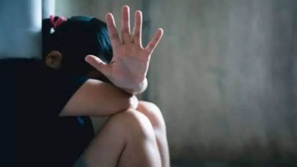 5 वर्ष की मासूम से दुष्कर्म, 15 साल के किशोर पर POCSO में केस दर्ज उत्तर  प्रदेश मे मथुरा जिले के फरह थाना क्षेत्र में एक दिल दहला देने वाली घटना ...