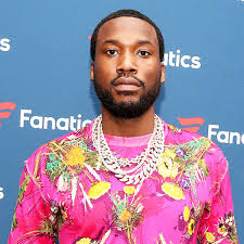 Watch my life throughout all the ups and downs it's amazing tho 🏆 from the bottom @dreamchasers meekmill.lnk.to/middleofitvideo. 7z6frjrvvo Hom