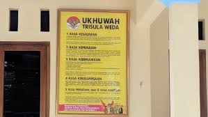 Imam as syafi'i mengkhatamkan al quran 60 kali selama bulan ramadhan, di luar yang ia baca nikmat yang hanya diketahui oleh siapa yang telah merasakannya. Cerita Istri Sekuriti Yang Ngaku Imam Mahdi Saat Didatangi Mui