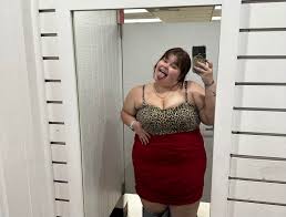 I feel good! Just alot going on in the belly area & cheetah print? 😅 Just  tell me to buy it 😭 : rPlusSizeFashion