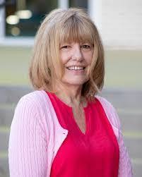 Loren Morones's Instagram, Twitter & Facebook