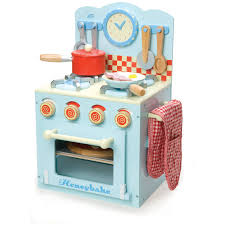 le toy van honeybake oven hob set www hayneedle com toy kitchen wooden play kitchen kids play kitchen