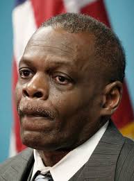 Ex-Pittsburgh police chief to plead guilty to stealing funds