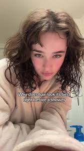 Jasmine Hammond's Instagram, Twitter & Facebook