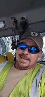 They love linemen when shit hits the fan. But hate them when they just do  regular duties., Credits smdlineman, #linecrate #lineman #linelife  #linemanlife #linemanpride #linepride #powerlineman ...