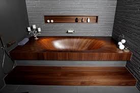 Edle holzfurniere nach ihrem wunsch werden mit wasserfestem epoxidharz über eine feste bauform vakuum verleimt. Freistehende Badewanne Laguna Basic Alegna Holz