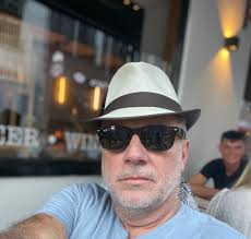 Honey Whytes Bar & Grill