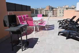 Carrers girona és una ciutat accessible, de distàncies curtes i amb facilitats per arribar als punts més allunyats. Lloguer De Vacances Pis A Girona Centro Barri Vell Ascensor