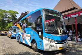 Trans jogja dari stasiun lempuyangan ke terminal giwangan jogja. Kurangi Kemacetan Di Yogyakarta Kemenhub Hadirkan Layanan Teman Bus