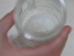 How To Prepare A Sea Salt Soak Salt Soak Diy Medicine Natural Remedies