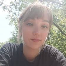 Erin Rene's Instagram, Twitter & Facebook