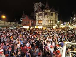 Oktoberfest blumenau takes place annually in the city of blumenau, brazil. Stadteinformationen