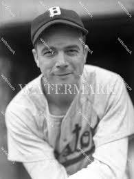 George Jeffcoat's Instagram, Twitter & Facebook